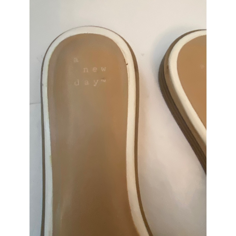 A New Day Pearl Embellished Slide Sandals White Tan Flat Square Toe Sz 10 - Picture 4 of 7
